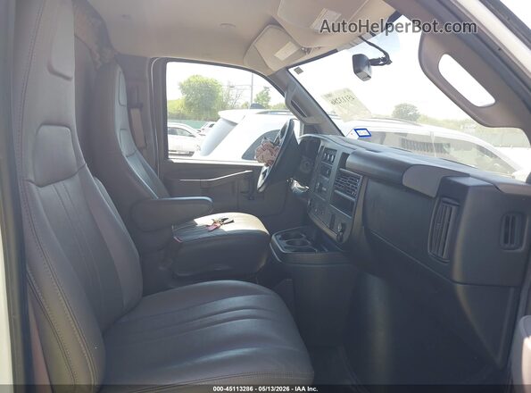 1GCWGAFP5P1104603 2023 CHEVROLET EXPRESS White Vista interior delantera