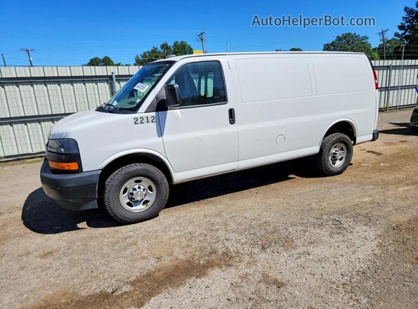 1GCWGAFP9N1180791 2022 CHEVROLET EXPRESS Белый Передняя левая четверть