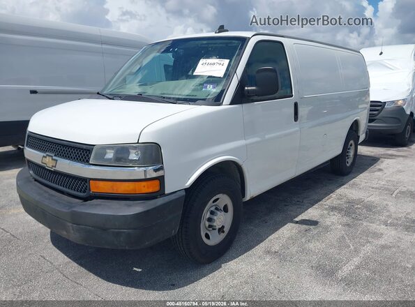 1GCWGAFPXK1332556 2019 CHEVROLET EXPRESS White Przód lewy