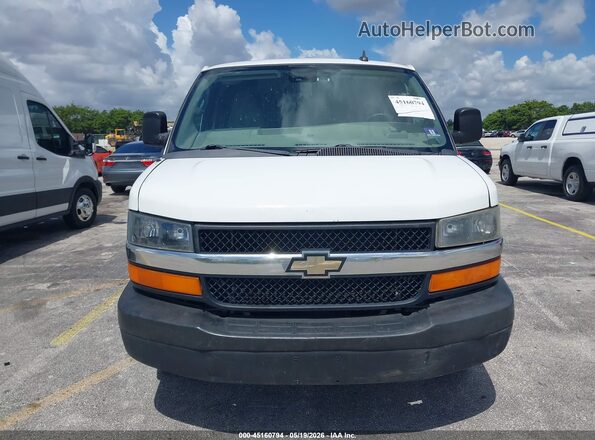 1GCWGAFPXK1332556 2019 CHEVROLET EXPRESS White Widok zestawu wskaźników