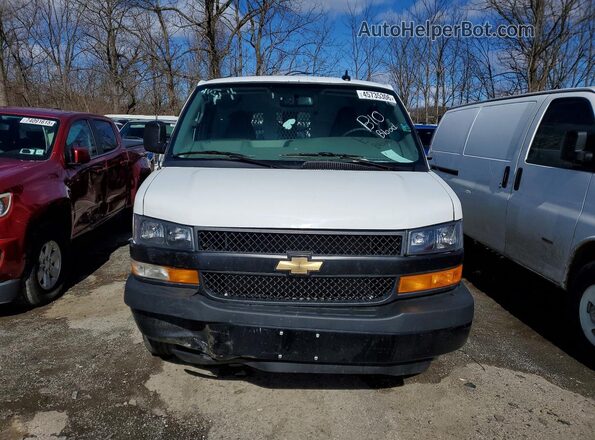 1GCWGAFPXR1217207 2024 CHEVROLET EXPRESS White Widok z przodu