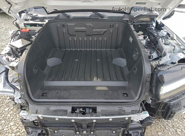 1GKB0RDCXRU114261 2024 GMC HUMMER White Vista del compartimento del motor