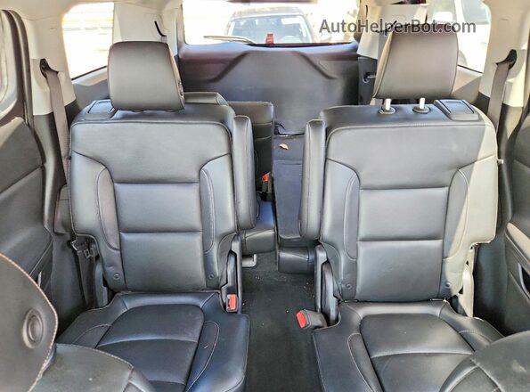 1GKKNNLS5JZ181845 2018 GMC ACADIA Burgundy Widok tylnych siedzeń