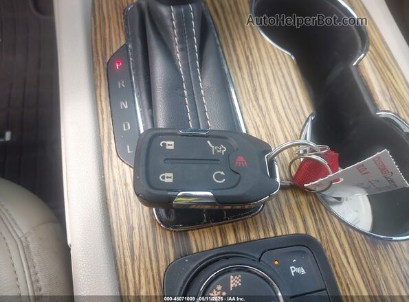 1GKKNPLS4HZ166307 2017 GMC ACADIA Белый Вид панели приборов