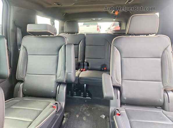 1GKS1GKD6PR137775 2023 GMC YUKON Charcoal Widok tylnych siedzeń