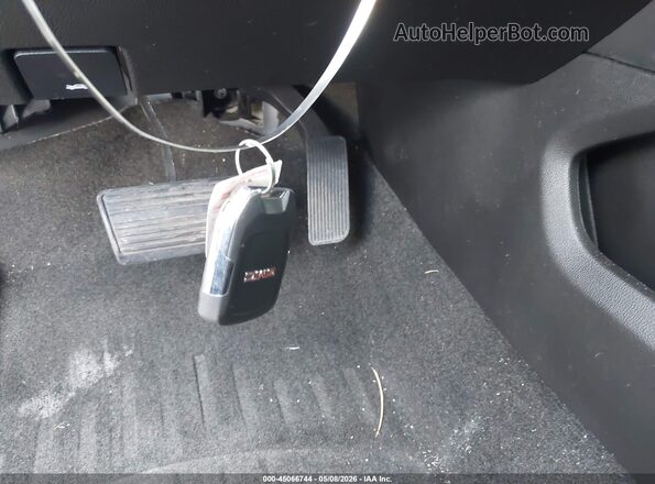 1GKS2GKC4JR227292 2018 GMC YUKON Серебряный Вид панели приборов