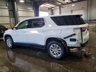 2021 Chevrolet Traverse Ls Белый vin: 1GNEVFKW8MJ131647