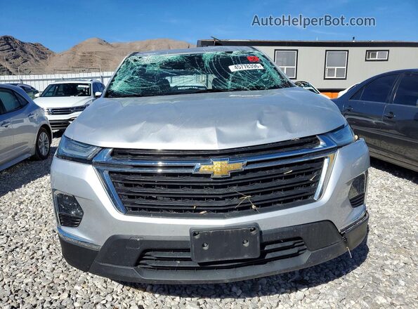 1GNEVLKW0NJ128323 2022 CHEVROLET TRAVERSE Silver Widok z przodu
