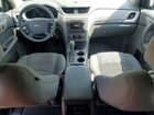 2017 Chevrolet Traverse Ls Серебряный vin: 1GNKRFKDXHJ278046