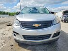 2017 Chevrolet Traverse Ls Серебряный vin: 1GNKRFKDXHJ278046