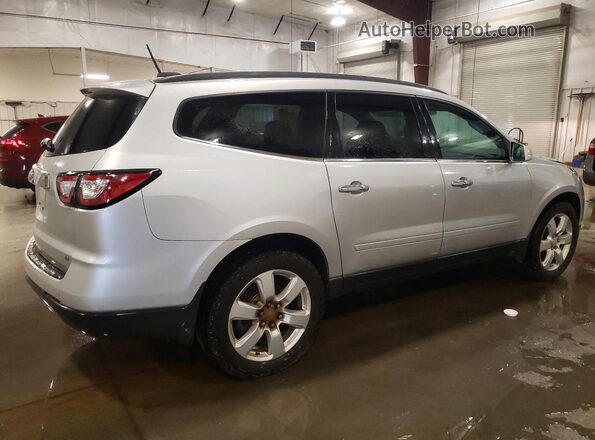 1GNKVGKD4HJ319966 2017 CHEVROLET TRAVERSE Серебряный Задняя правая четверть