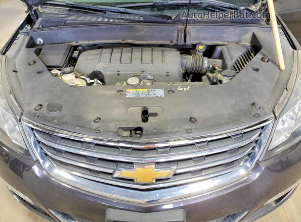 1GNKVGKDXHJ220732 2017 CHEVROLET TRAVERSE Charcoal Vista del compartimento del motor