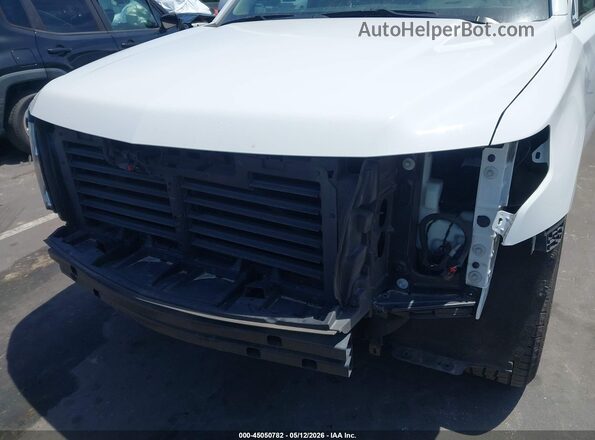 1GNSCBKC8HR371215 2017 CHEVROLET TAHOE Белый Вид спереди