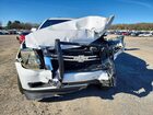 2018 Chevrolet Suburban C1500 Lt Белый vin: 1GNSCHKC4JR103030