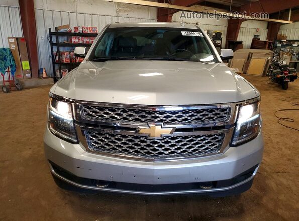 1GNSKBKC2JR262872 2018 CHEVROLET TAHOE Серебряный Вид спереди