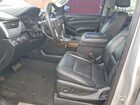 2020 Chev Tahoe Серебряный vin: 1GNSKBKC7LR121119