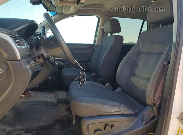 1GNSKFEC0GR425708 2016 CHEVROLET TAHOE Белый Вид салона спереди