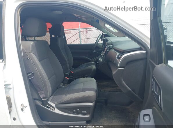 1GNSKFEC8HR316964 2017 CHEVROLET TAHOE White Vista interior delantera