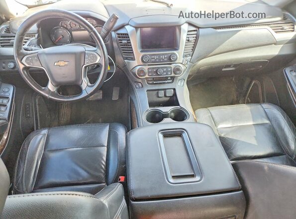 1GNSKHKC8JR236330 2018 CHEVROLET SUBURBAN Серебряный Вид панели приборов