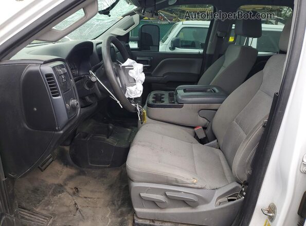 1GT22REG3HZ193300 2017 GMC SIERRA Белый Вид салона спереди