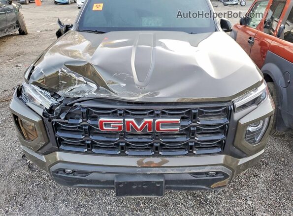 1GTP6BEKXR1152068 2024 GMC CANYON Зеленый Вид задней части салона