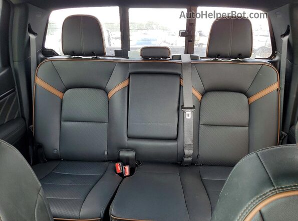 1GTP6DEKXR1192968 2024 GMC CANYON Black Vista de los asientos traseros