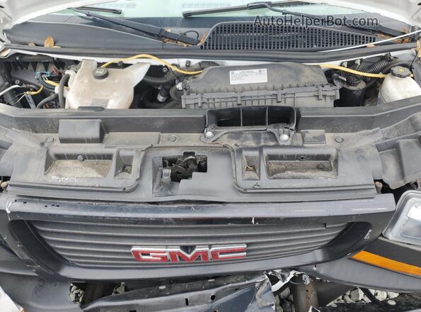1GTW7AFP5M1156017 2021 GMC SAVANA White Vista del compartimento del motor