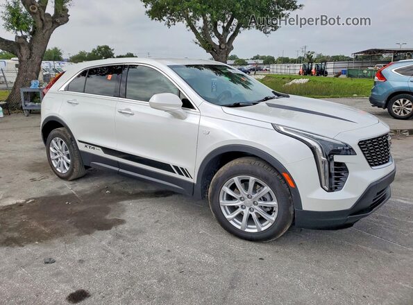1GYAZAR44MF035367 2021 CADILLAC XT4 Белый Передняя правая четверть