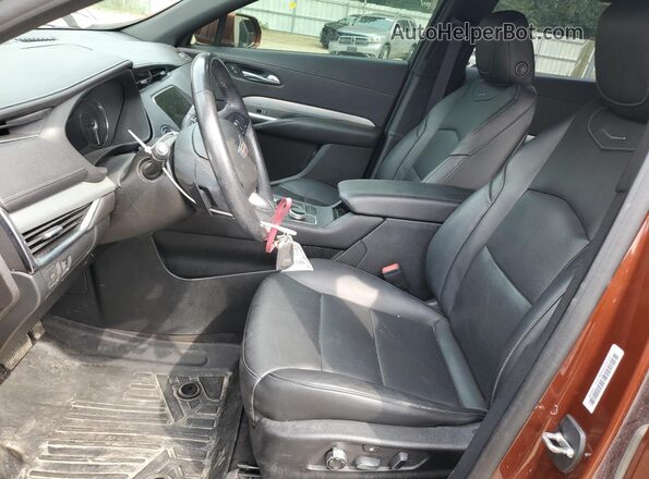 1GYFZDR40KF227728 2019 CADILLAC XT4 Orange Widok wnętrza z przodu