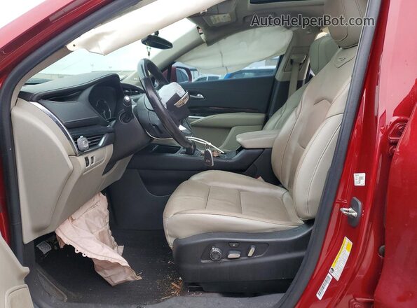 1GYFZDR45KF143128 2019 CADILLAC XT4 Red Widok wnętrza z przodu