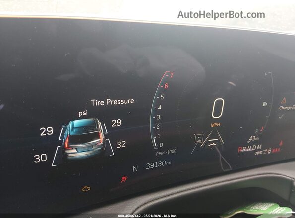 1GYFZDR45SF136812 2025 CADILLAC XT4 Blue Widok tylnych siedzeń