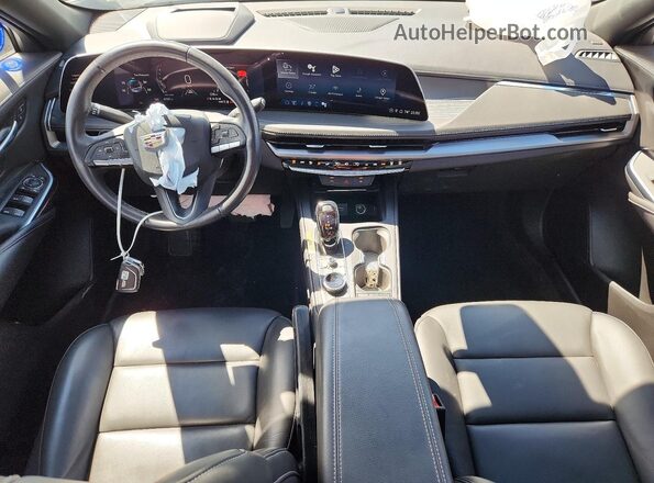 1GYFZDR46RF238520 2024 CADILLAC XT4 Белый Вид панели приборов