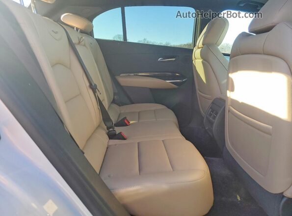 1GYFZDR47RF142167 2024 CADILLAC XT4 White Սալոնի հետևի տեսք