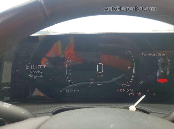 1GYFZDR48RF133090 2024 CADILLAC XT4 Silver Widok zestawu wskaźników