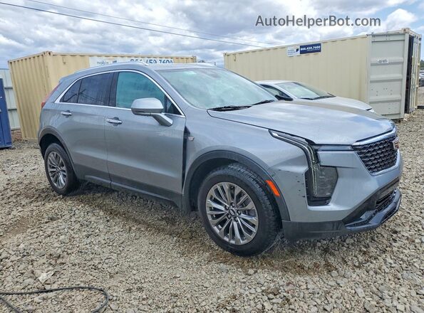 1GYFZDR48RF133090 2024 CADILLAC XT4 Silver Przód prawy
