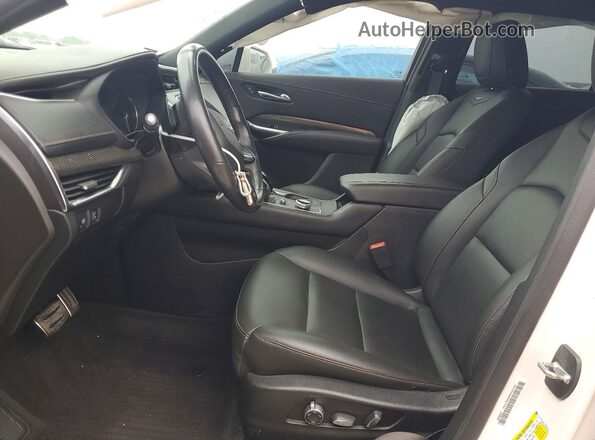 1GYFZER46LF054479 2020 CADILLAC XT4 White Widok wnętrza z przodu