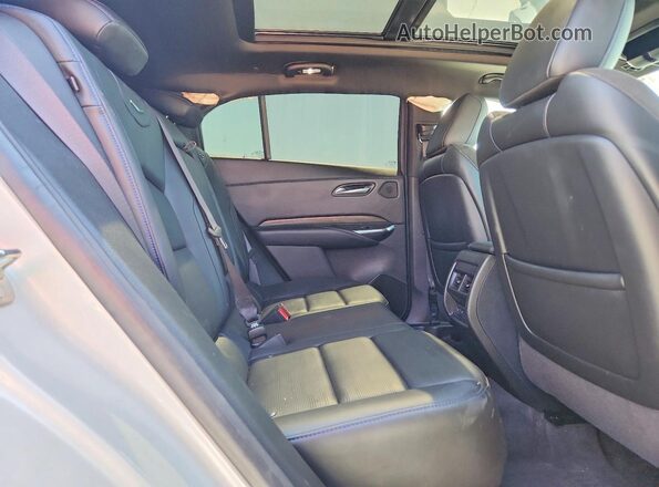 1GYFZER46RF167471 2024 CADILLAC XT4 Белый Вид задней части салона