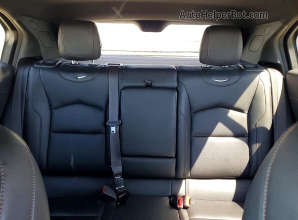 1GYFZFR42KF100765 2019 CADILLAC XT4 Black Հետևի նստատեղերի տեսք