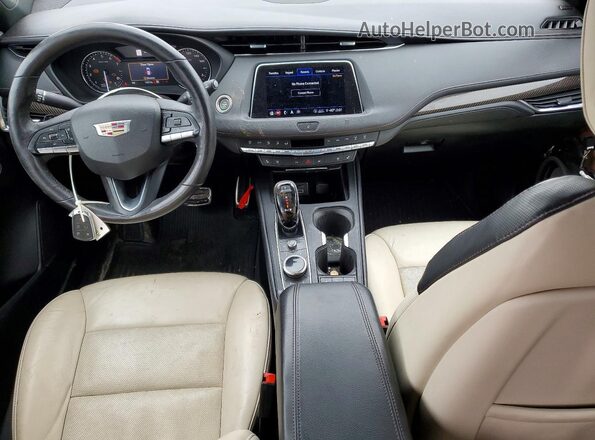 1GYFZFR44LF035810 2020 CADILLAC XT4 Коричневый Вид панели приборов