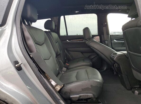 1GYKPCRS7PZ212565 2023 CADILLAC XT6 Серебряный Вид задней части салона
