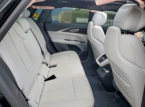 1GYKPRRL7SZ315876 2025 CADILLAC OTHER Black Widok tylnych siedzeń