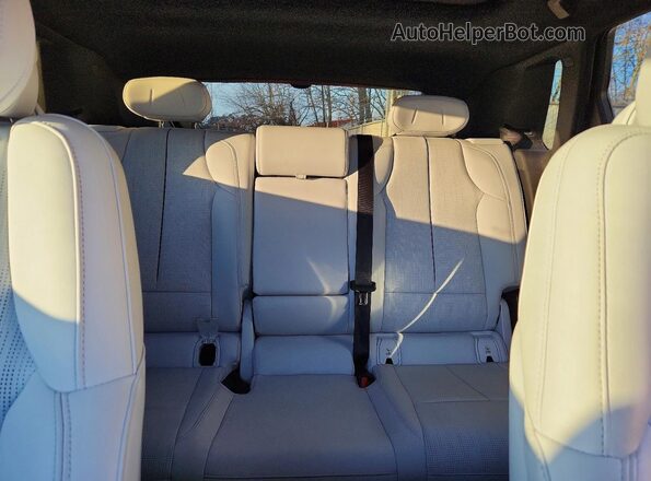 1GYKPTRL0RZ101545 2024 CADILLAC OTHER Белый Вид задних сидений