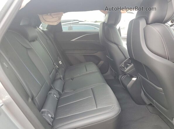 1GYKPURL4SZ315241 2025 CADILLAC OTHER Gray Vista interior trasera