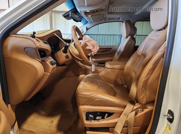 1GYS4KKJ2GR269096 2016 CADILLAC ESCALADE Белый Вид салона спереди