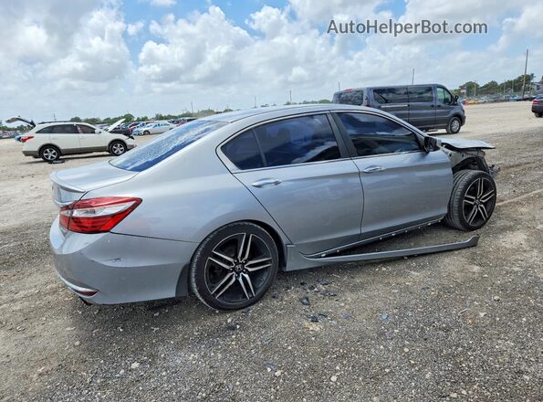 1HGCR2F52HA108449 2017 HONDA ACCORD Silver Trasero derecho