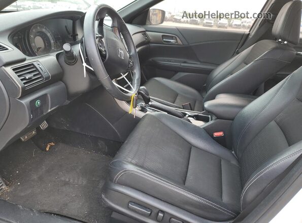 1HGCR2F53HA158700 2017 HONDA ACCORD White Vista interior delantera