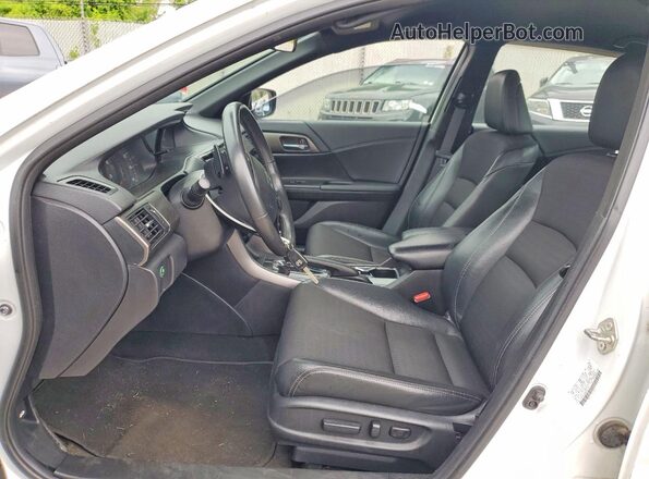 1HGCR2F56HA027583 2017 HONDA ACCORD White წინა სალონის ხედი
