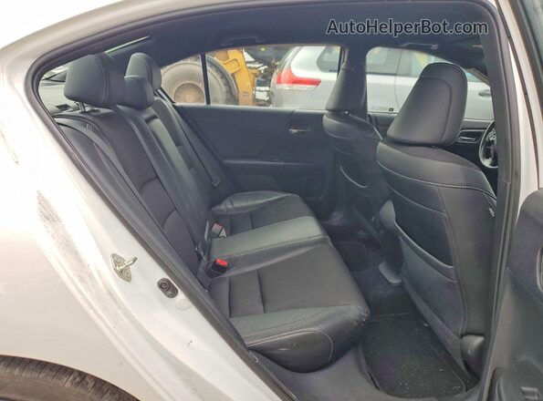 1HGCR2F56HA027583 2017 HONDA ACCORD White უკანა სავარძლების ხედი