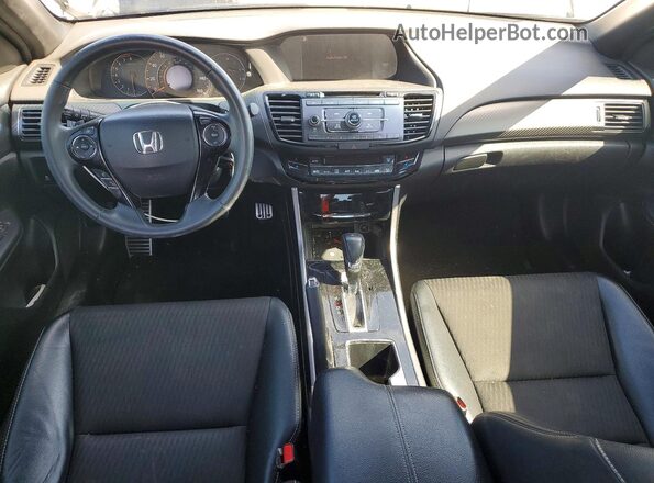 1HGCR2F57HA160675 2017 HONDA ACCORD Silver Widok deski rozdzielczej