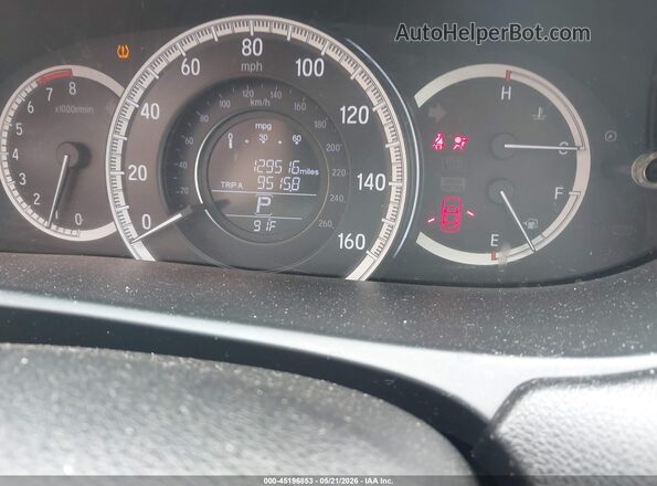 1HGCR2F71GA008679 2016 HONDA ACCORD White Vista de los asientos traseros